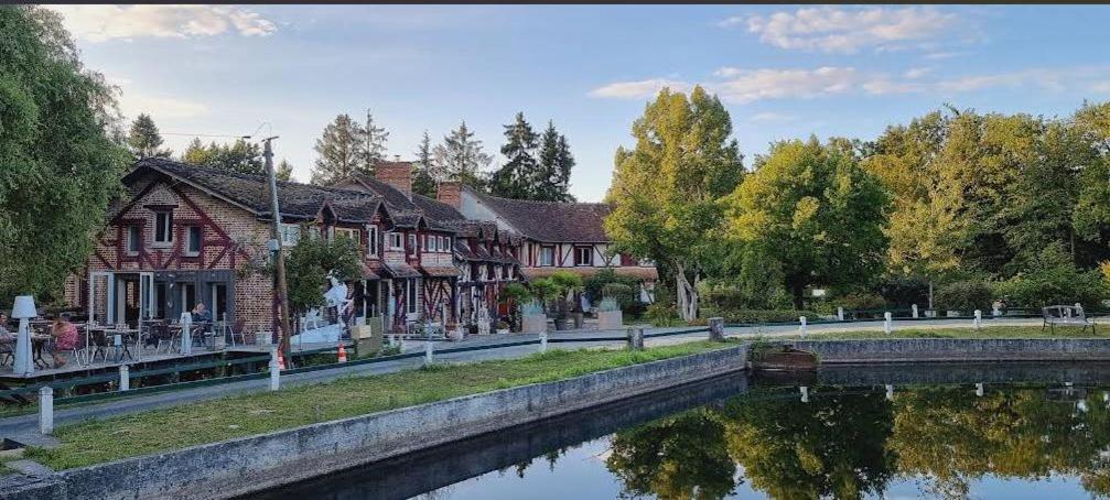 Le Moulin De Villiers Otel Nouan-le-Fuzelier Dış mekan fotoğraf